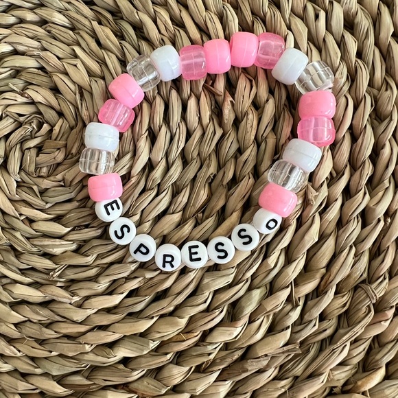 Sabrina Carpenter Pink and White Espresso Beaded Bracelet - Picture 1 of 1